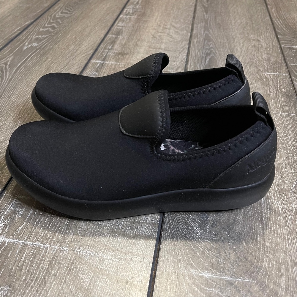 Alegria Eden Black Slip-on Clogs Women's Size EU 35 NWOT